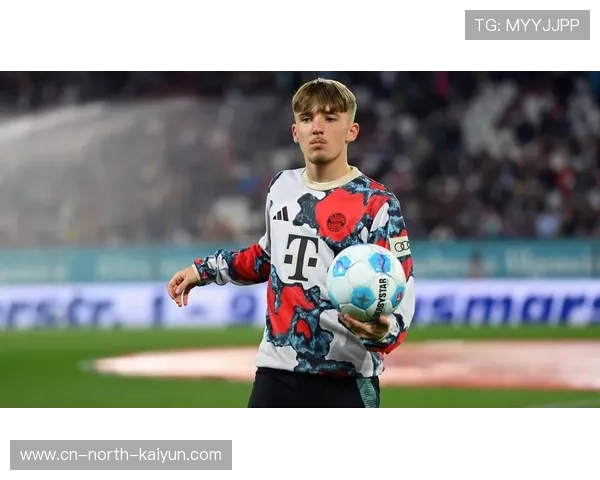 17岁天才伦纳特卡尔欧冠闪击破门助拜仁取胜收获一线队生涯首球